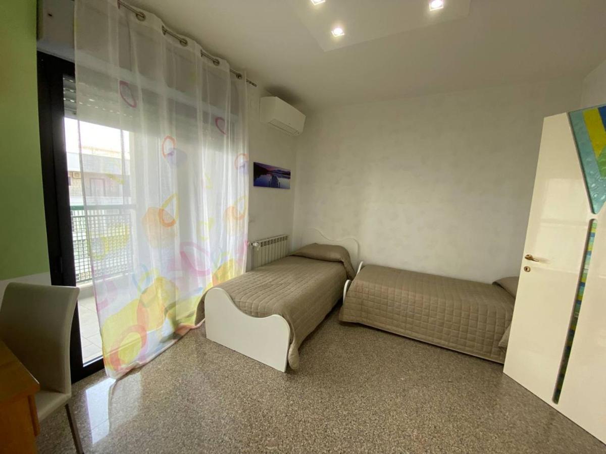 Fronte Mare By Apulia Accommodation Bari Exterior foto